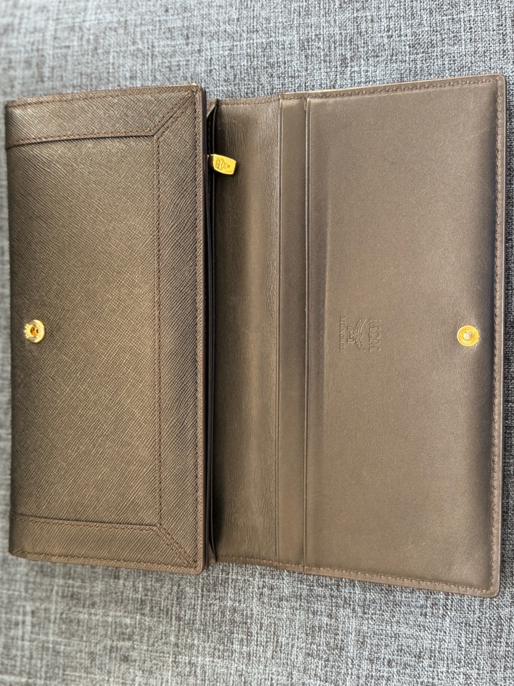 MCM Black Leather Long Wallet with Gold Plaque - Picture 5 of 6